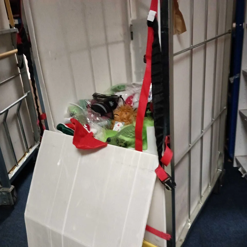 LOT OF ASSORTED TOYS, GAMES AND DRESS UP ITEMS