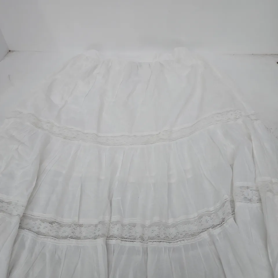 YOURS CLOTHING WHITE LACE TRIM SKIRT UK 22-24