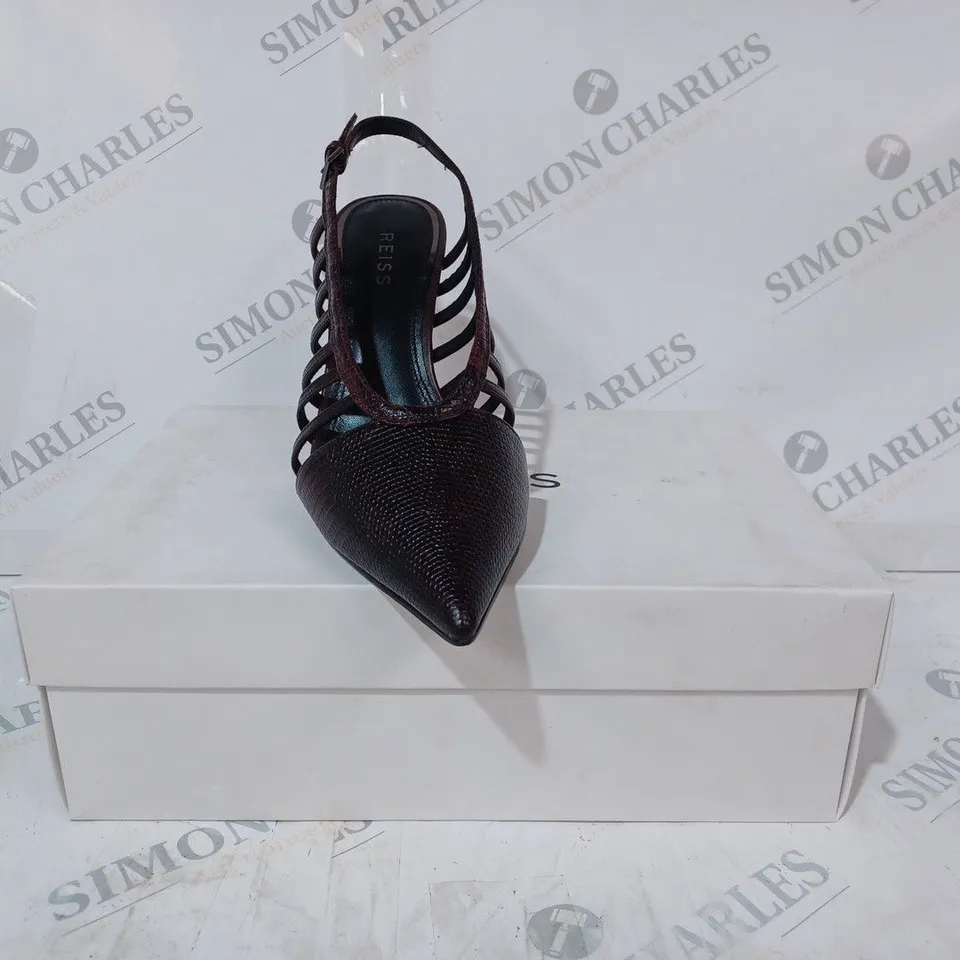 BOXED PAIR OF REISS DAPHNE SLINGBACK HEELS IN POMEGRANATE SIZE 6