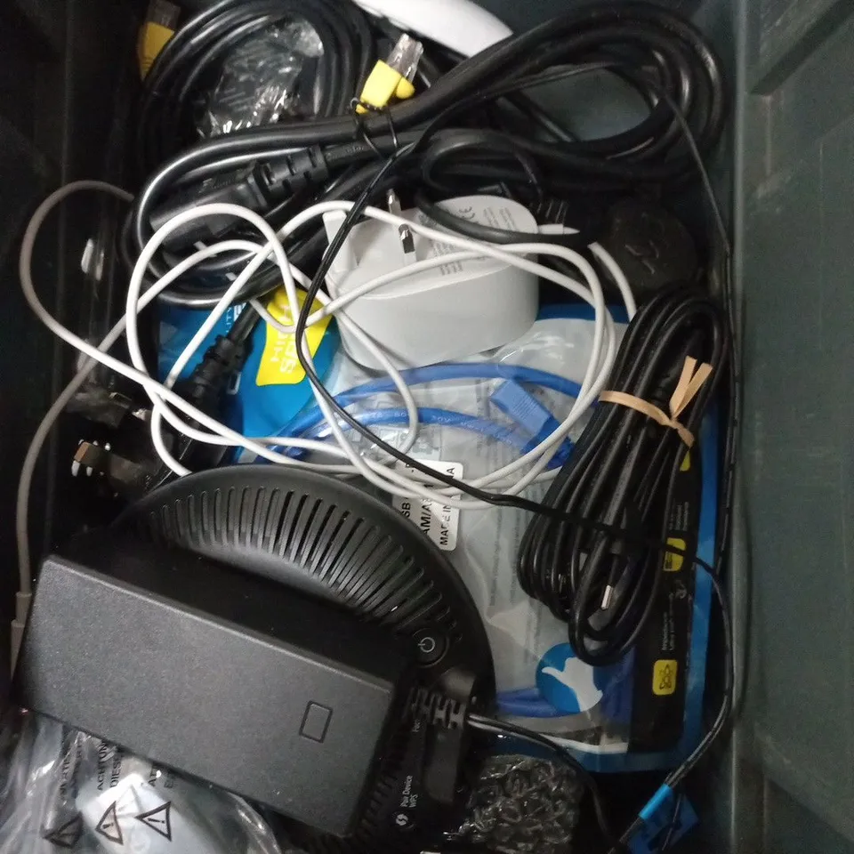 APPROXIMATELY 15 ASSORTED ELECTRICAL PRODUCTS TO INCLUDE HDMI CABLE, ETHERNET CABLE AND REMOTE CONTROL