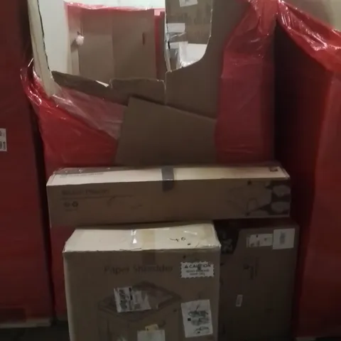 PALLET OF ASSORTED HOUSEHOLD GOODS AND PRODUCTS TO INCLUDE;PAPER SHREDDER MACHINE,MONITOR,PLAYPEN 