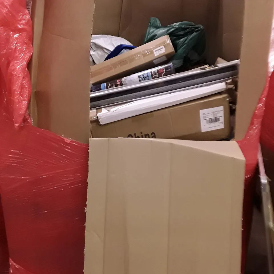 PALLET OF ASSORTED HOUSEHOLD ITEMS TO INCLUDE DRYWALL SANDER, ALDEN HEATER AND 3.8M LADDER