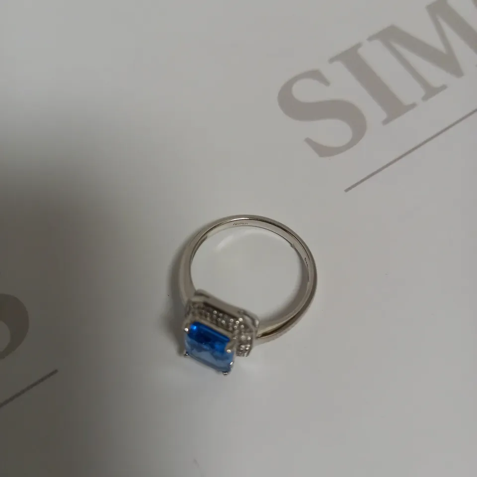 DESIGNER 9CT WHITE GOLD BLUE TOPAZ & DIAMOND HALO RING, WEIGHT +-2.09CT