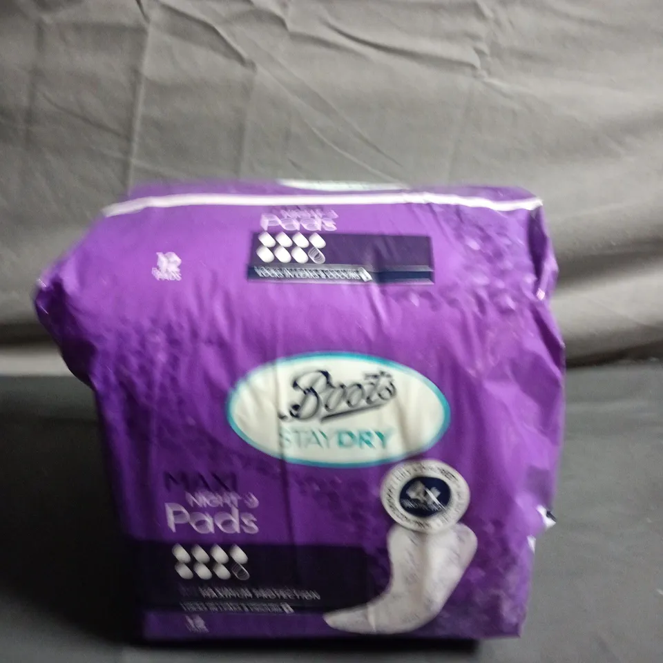BOX OF 3 MAXI NIGHT PADS - X12 PER PACK