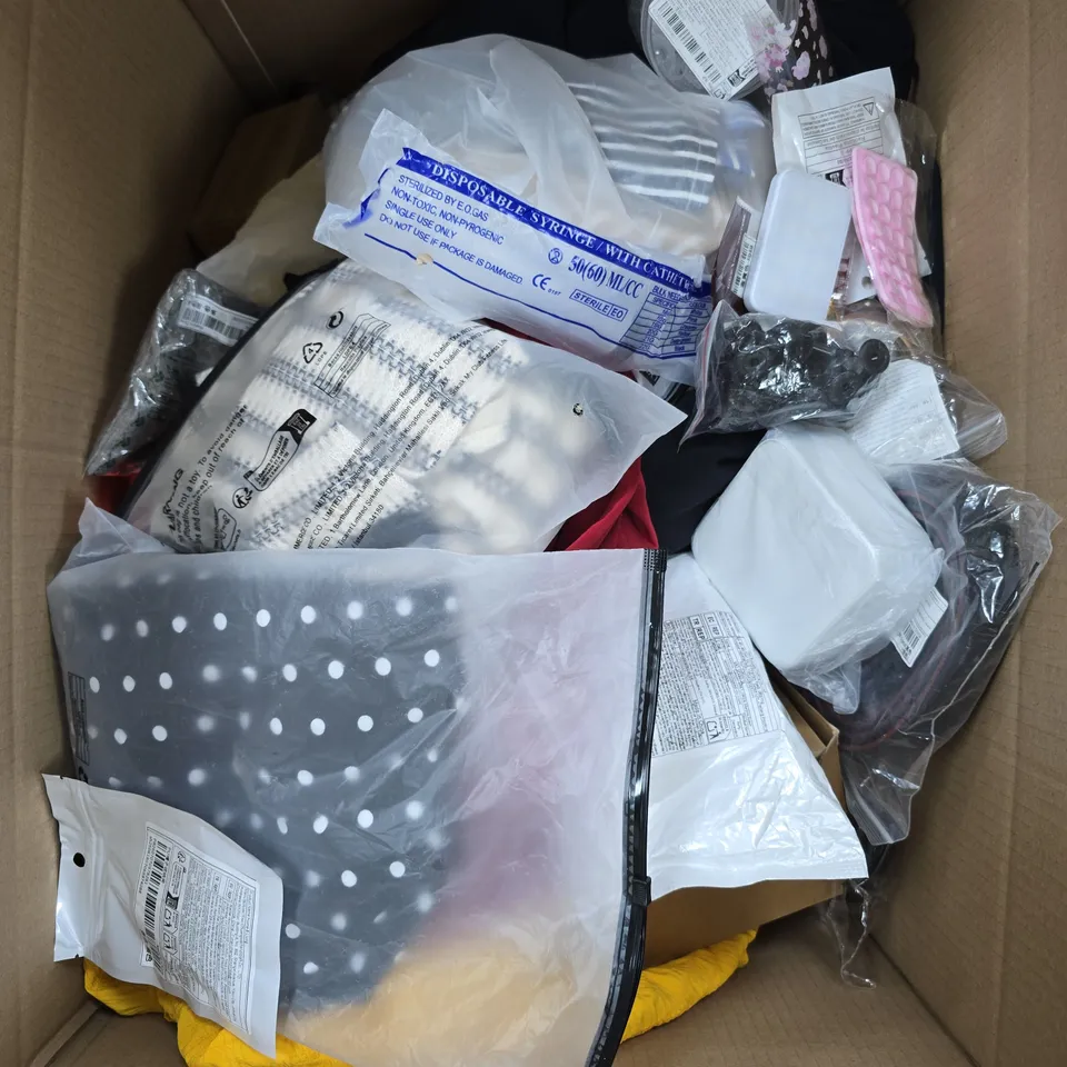 APPROXIMATELY 25 ASSORTED HOUSEHOLD & CLOTHING PRODUCTS IN VARIOUS STYLES & SIZES 