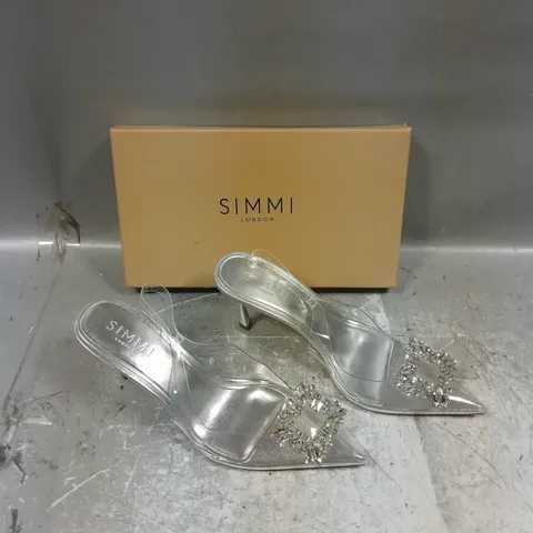 BOXED PAIR OF SIMMI SILVER MIRROR LAYLIN HEEL UK 5