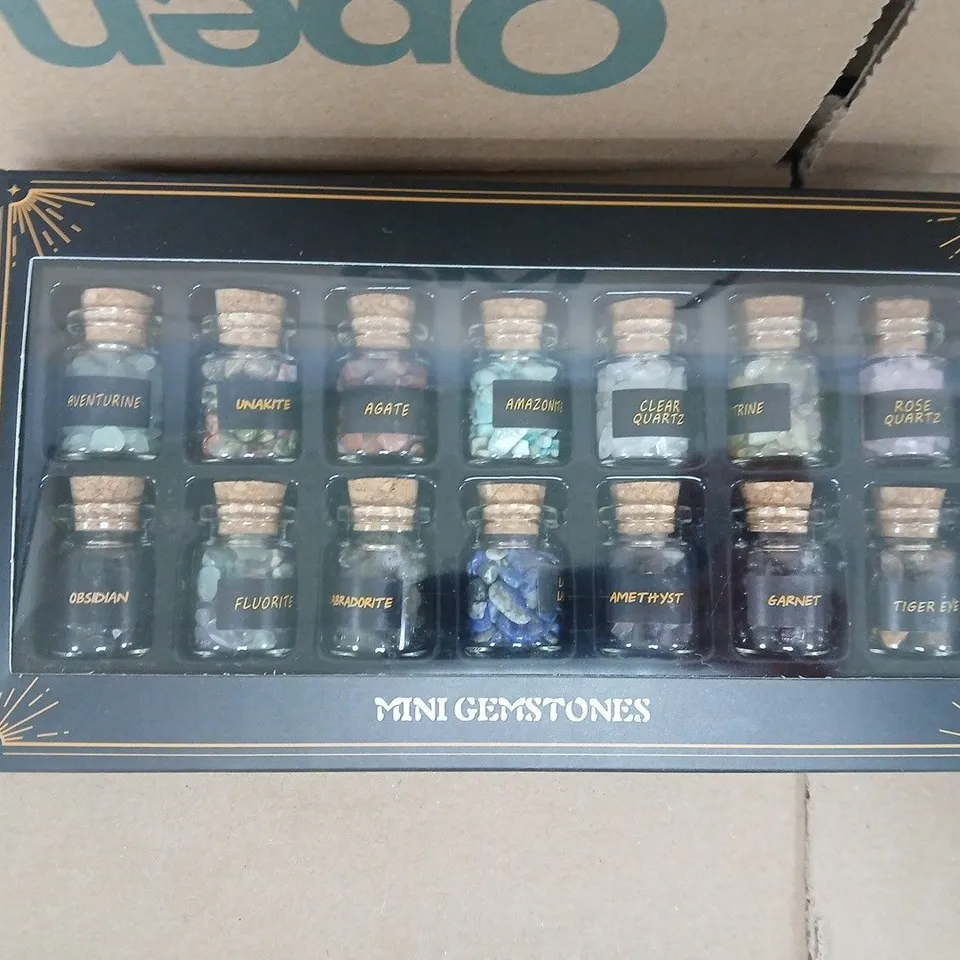 UNBRANDED COLLECTION OF MINI GEMSTONES