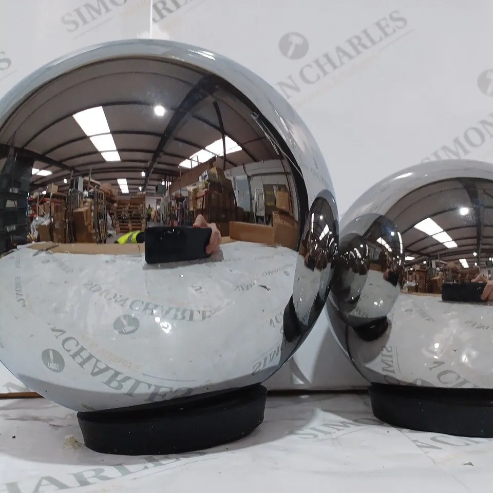 BOXED KELLY HOPPEN SET OF 2 INDOOR OUTDOOR PRELIT GLASS DECOR - REFLECTIVE ORBS