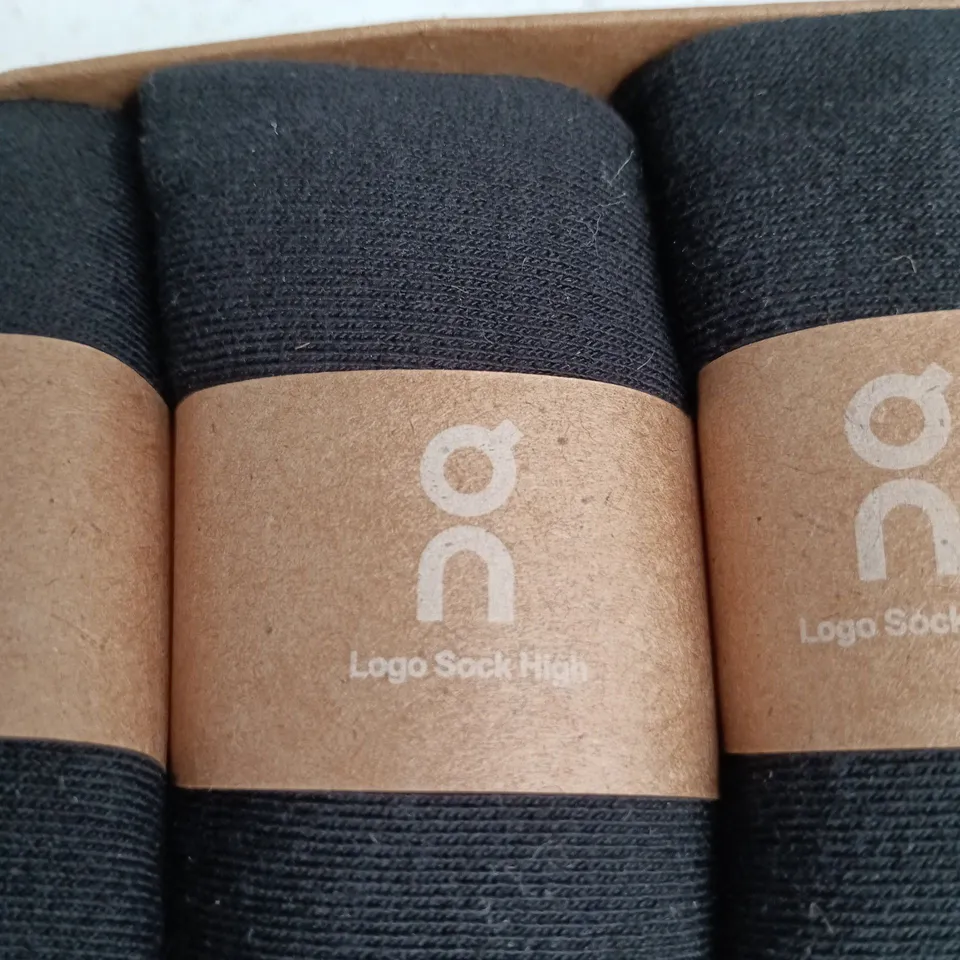 ON LOGO SOCK FILM BLACK SOCKS – PACK OF 5