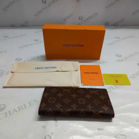 BOXED LOUIS VUITTON PURSE