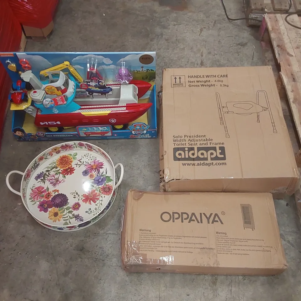 PALLET CONTAINING A LARGE QUANTITY OF ASSORTED ITEMS INCLUDING: PAW PATROL SEA PATROLLER, WARDROBE, TOILET SEAT WITH FRAME, SERVING TRAY ECT