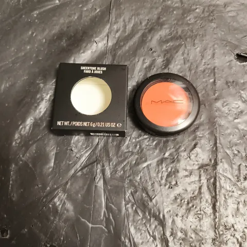 MAC SHEERTONE BLUSH IN PEACHES – 6G, BOXED