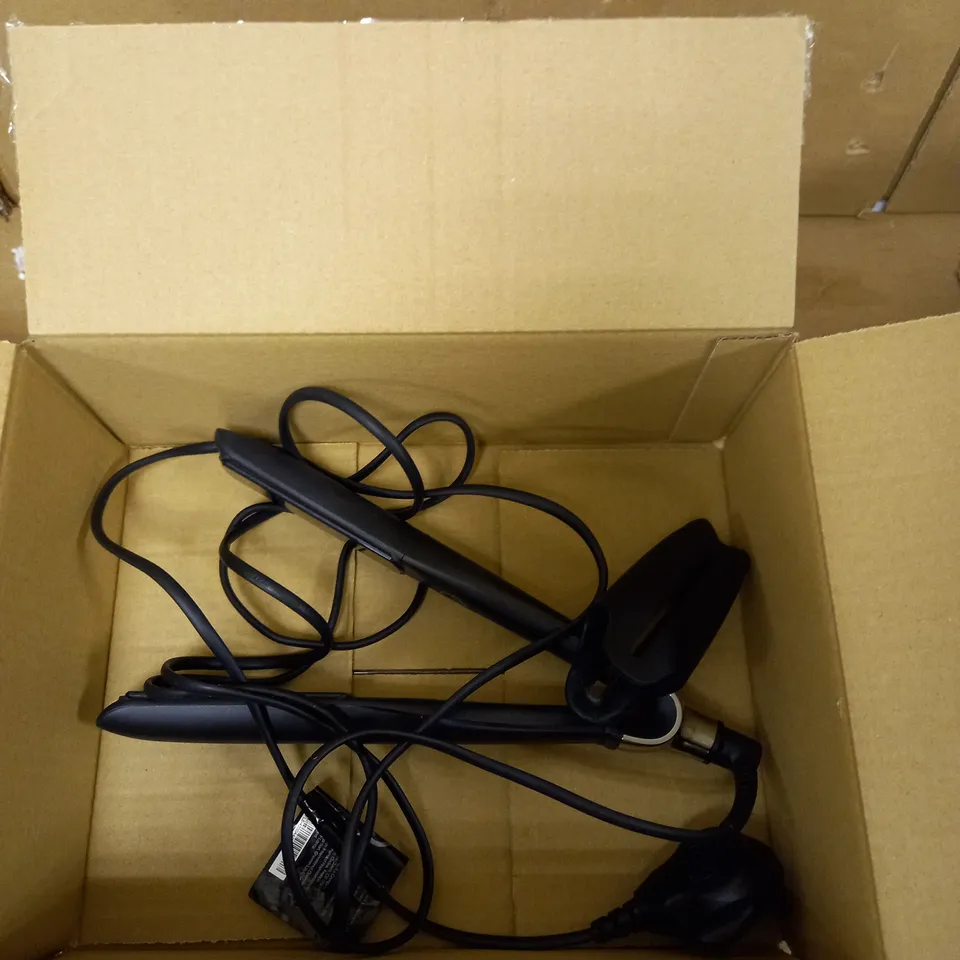 GHD PLATINUM+ STYLER BLACK PROFESSIONAL SMART HAIR STRAIGHTENERS