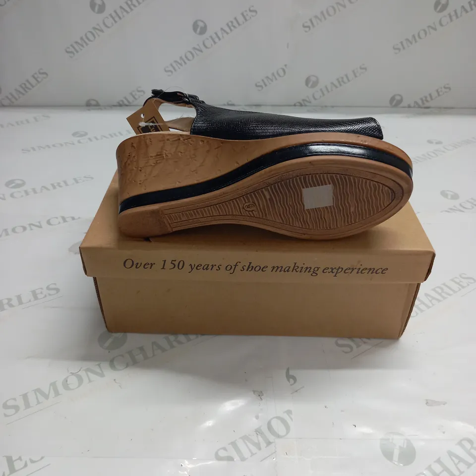 BOXED PAIR OF CUSHION WALK BLACK STRAPPY WEDGE HEELED SHOES - SIZE 5