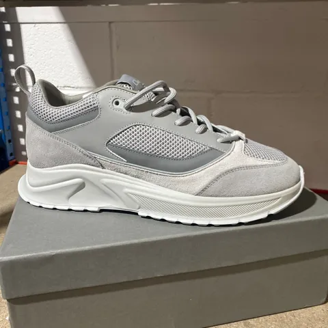 BOXED PAIR OF CLEENS ESSENTIAL RUNNER SHADOW GREY SHOES SIZE 12