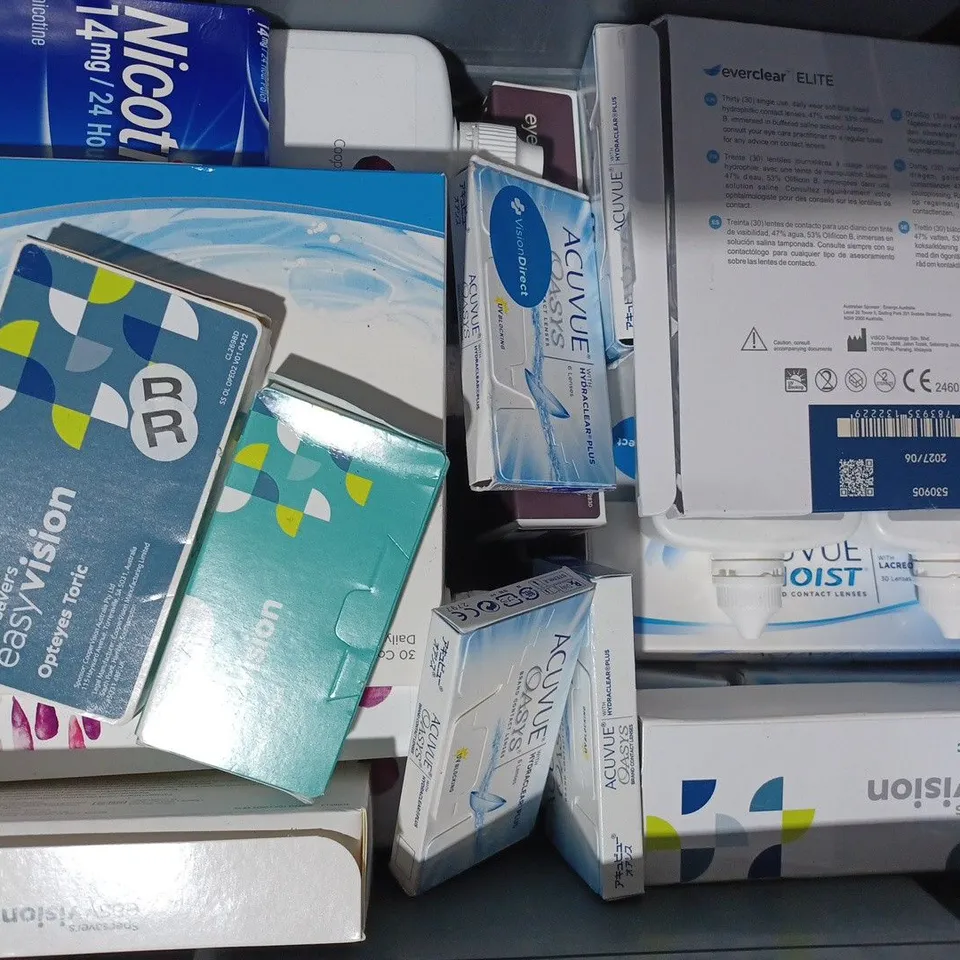 APPROXIMATELY 20 ASSORTED HOUSEHOLD ITEMS TO INCLUDE EVERCLEAR CONTACT LENSES, DAILIES CONTACT LENSES, ETC