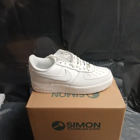 NIKE AIR FORCE 1 LOW WHITE SNEAKERS β 9.5