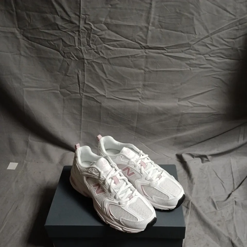 NEW BALANCE U530CSA WHITE/PINK SNEAKERS – UK 5.5 (EU 38) – BOXED
