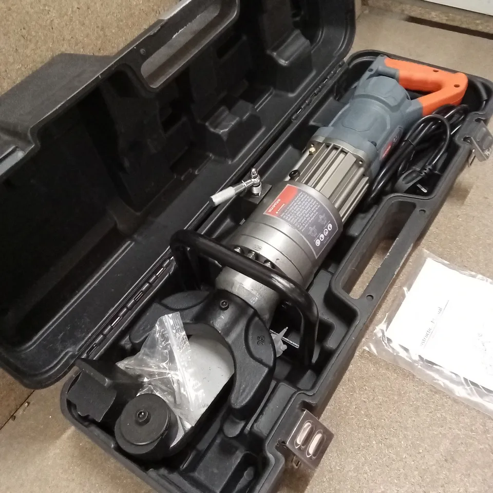 HOUTUO ELECTRIC HYDRAULIC REBAR BENDER 16-25mm, 1200W // MODEL: HRB-25 RRP £609.99