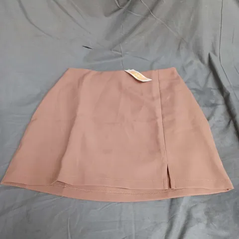 HICCUP LEG SPLIT MINI SKIRT IN BROWN SIZE M