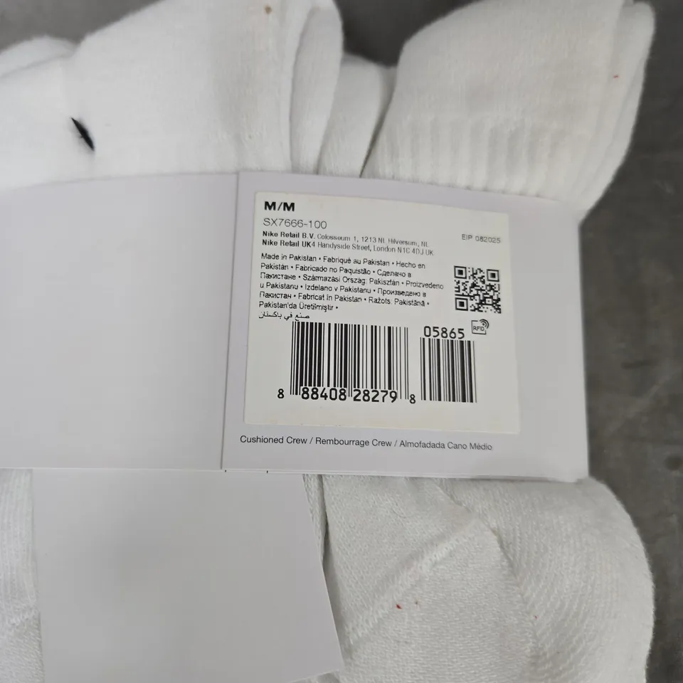 NIKE EVERYDAY CUSHIONED CREW SOCKS SX7666-100, WHITE, PACK OF 6, MEN'S UK 5-8