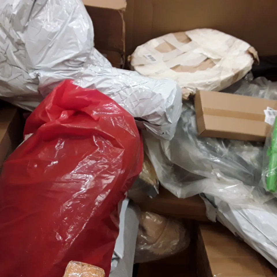 PALLET TO CONTAIN AN ASSORTMENT OF HOUSEHOLD ITEMS TO INCLUDE GARDEN KEEPER SEAT, BAGS, INSECT KILLER DESK TOP ECO FISH TANK ECT