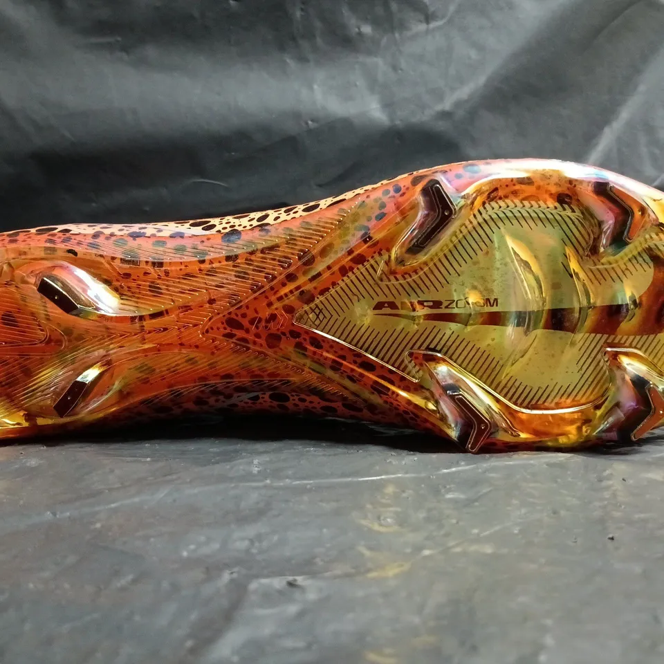 BOXED PAIR OF NIKE MERCURIAL FOOTBALL BOOTS IN GREY/ORANGE/MULTI SIZE UK 7.5