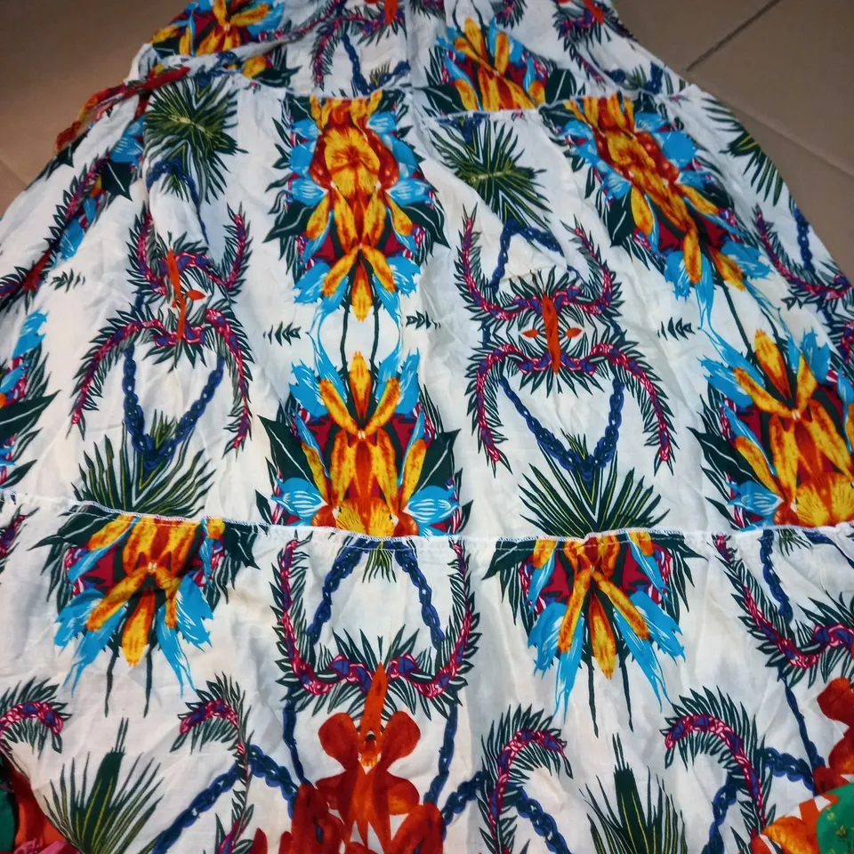 DESIGNER CREAM/LARGE PRINT STRAPLESS TOP - SIZE 20/22