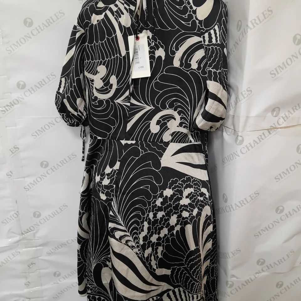 TED BAKER PRINTED MINI DRESS WITH PUFF SLEEVES IN CREAM/BRACK SIZE 4