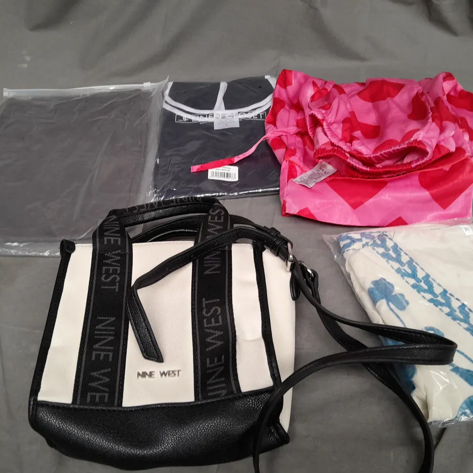 BOX OF APPROXIMATELY 25 ASSORTED CLOTHING ITEMS TO INCLUDE - TROUSERS , BAG , TOP ETC