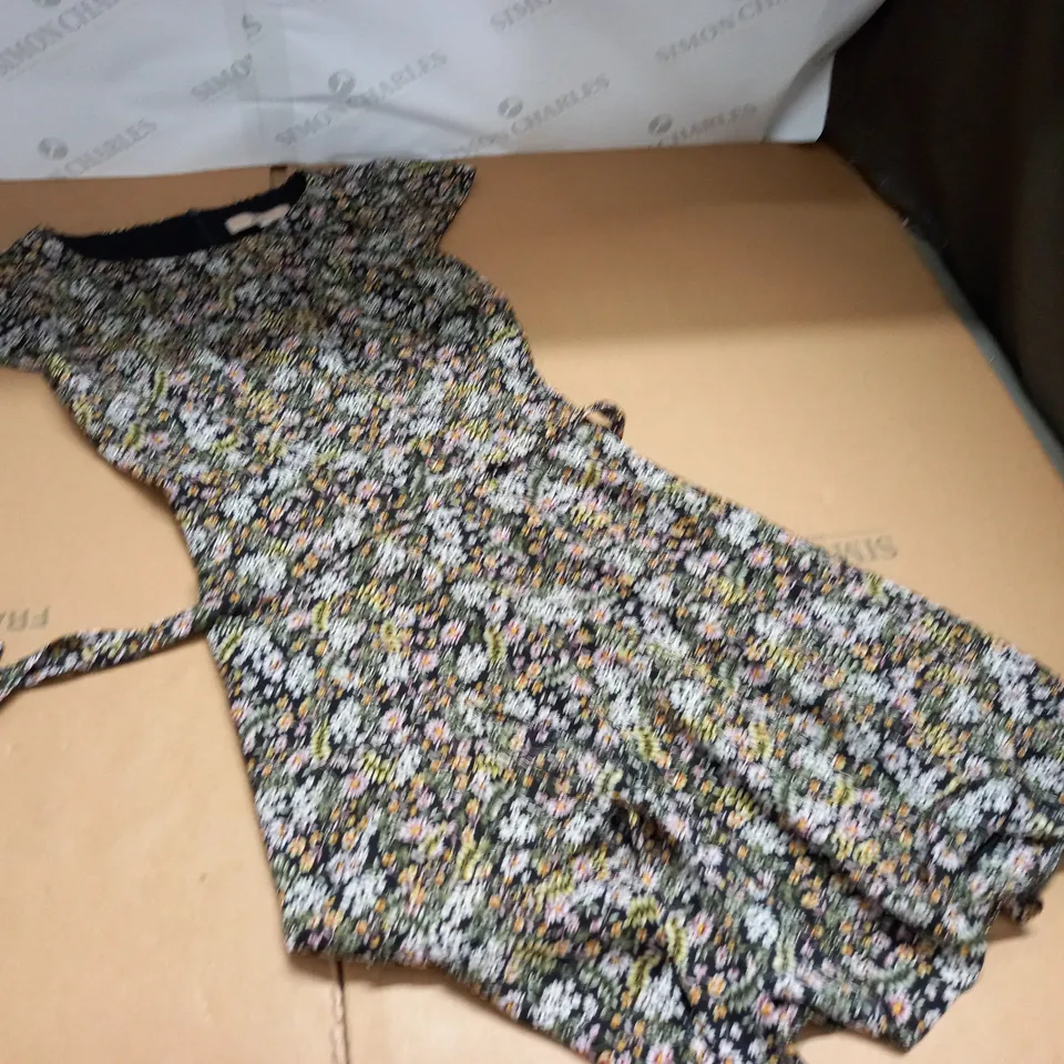 BILLIE & BLOSSOM PETITE FLORAL DRESS - 14 UK 