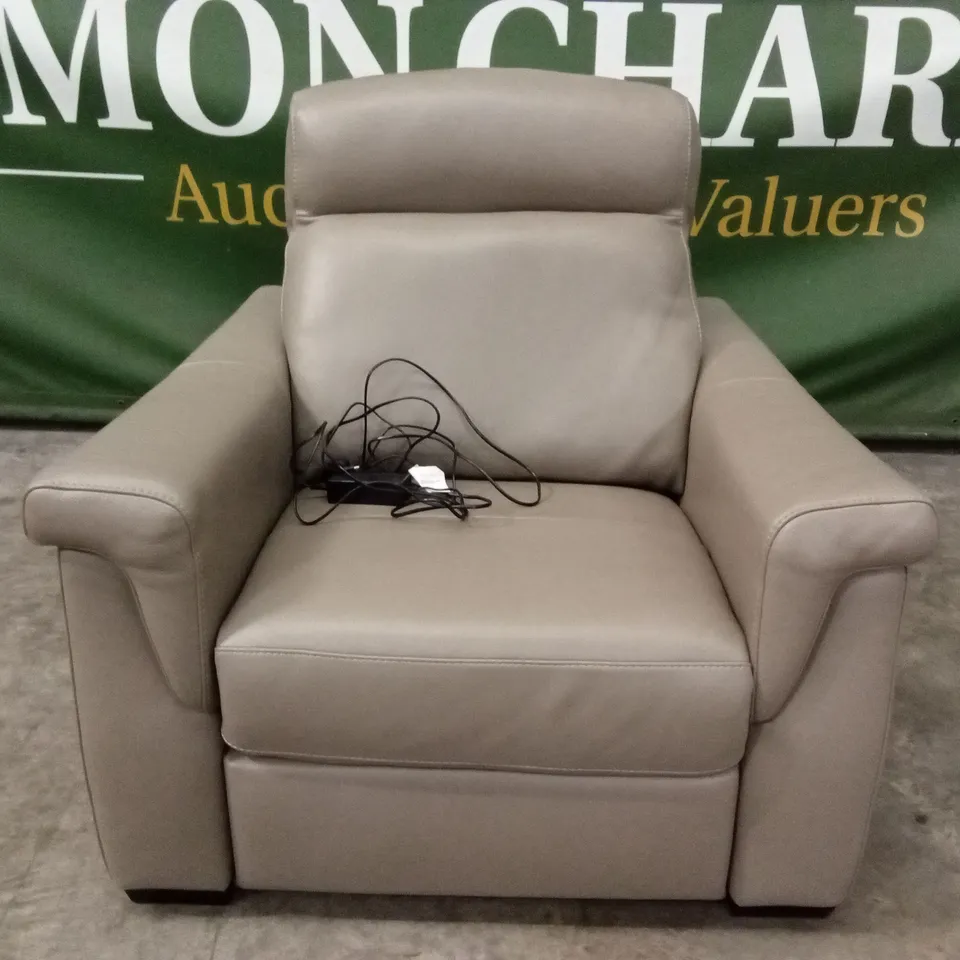 QUALITY DESIGNER ITALIAN MADE ADRIANO LUMBAR AND ELECTRIC RECLINER LEATHER ARMCHAIR