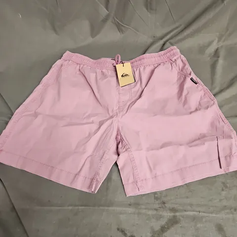 QUICKSILVER STRETCH SHORTS IN DUSTY PINK SIZE L