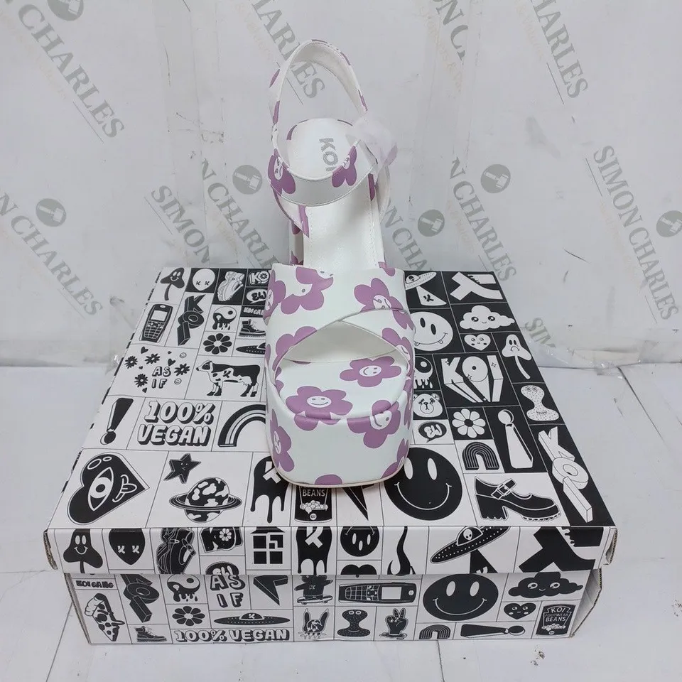KOI FOOTWEAR LADIES WHITE WITH PURPLE FLOWERS CHUNKY HIGH HEELED SHOES SIZE 8