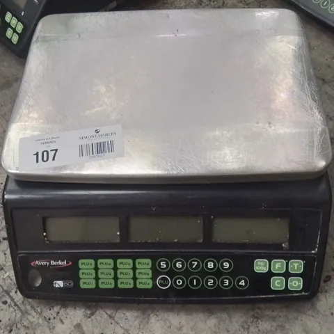 AVERY BERKEL FX50 RETAIL SHOP WEIGHING SCALE. 