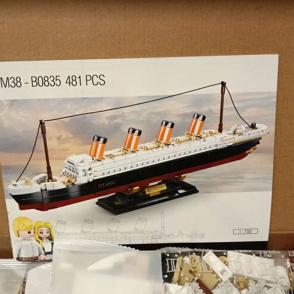 BOXED DAHONPA TITANIC BUILDING SET