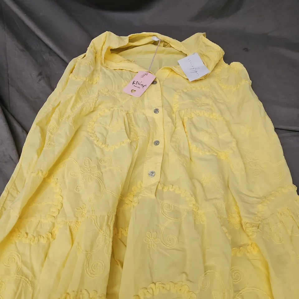 H TREND YELLOW EMBROIDERED DRESS – SIZE UNSPECIFIED 