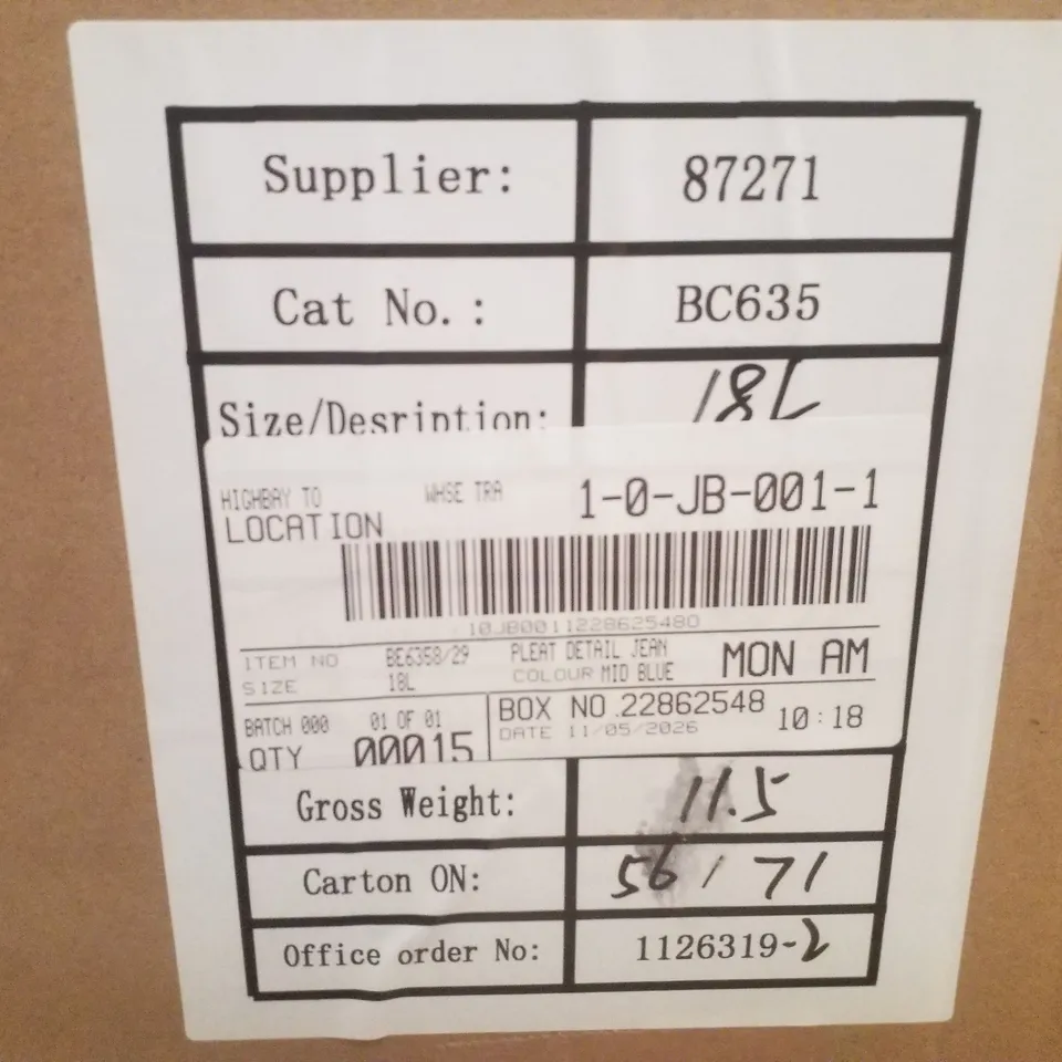 BOX CONTAINING APPROXIMATELY 15 BRAND NEW SIMPLY BE MID BLUE PLEAT DETAIL WIDE LEG JEANS - SIZE 18L