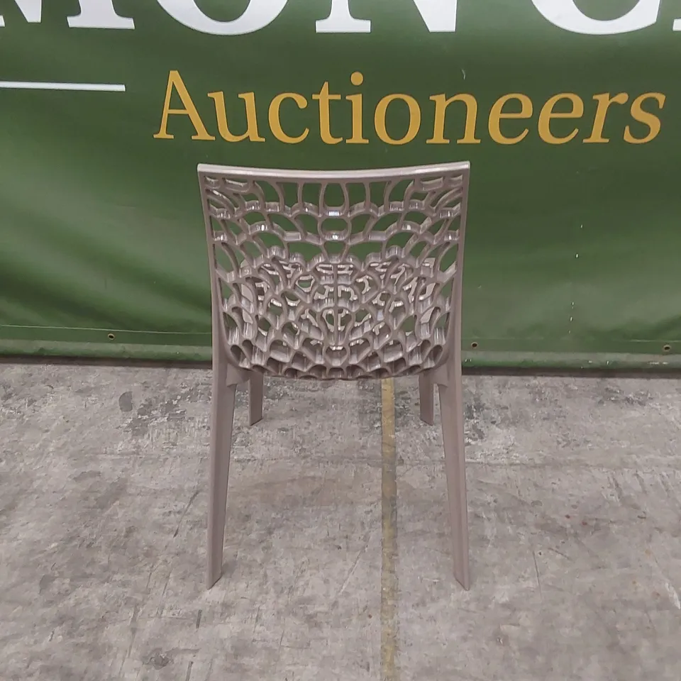 SET OF 5 BRAND NEW DESIGNER HARDENED PLASTIC GARDEN WEB CHAIRS 