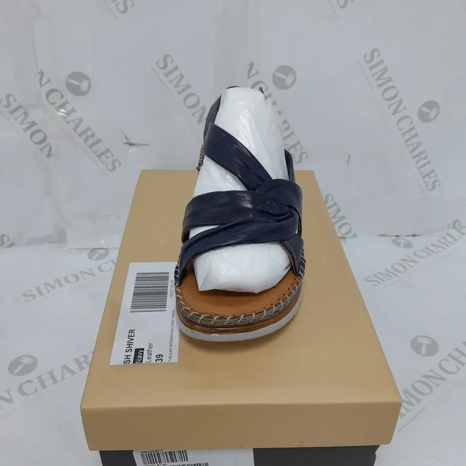 SHIVER NAVY LEATHER STRAP SANDAL SIZE 6- BOXED