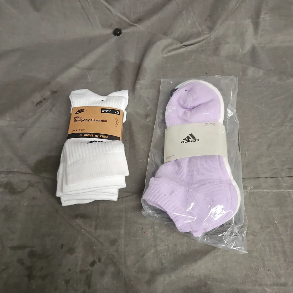LOT OF 2 ASSORTED 3PACK SOCKS TO INCLUDE - NIKE EVERYDAY ESSENTIAL IN WHITE SIZE 5-8 - ADIDAS CUSHIONED LOW IN MULTI SIZE 6.5-8