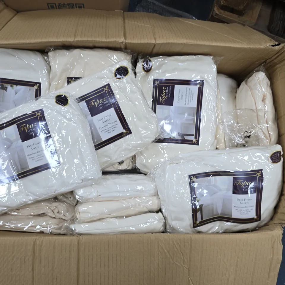 BOX OF APPROXIMATELY 20 TOPAZ DEEP FITTED SHEETS - CREAM AND WHITE - SUPER KING SIZE