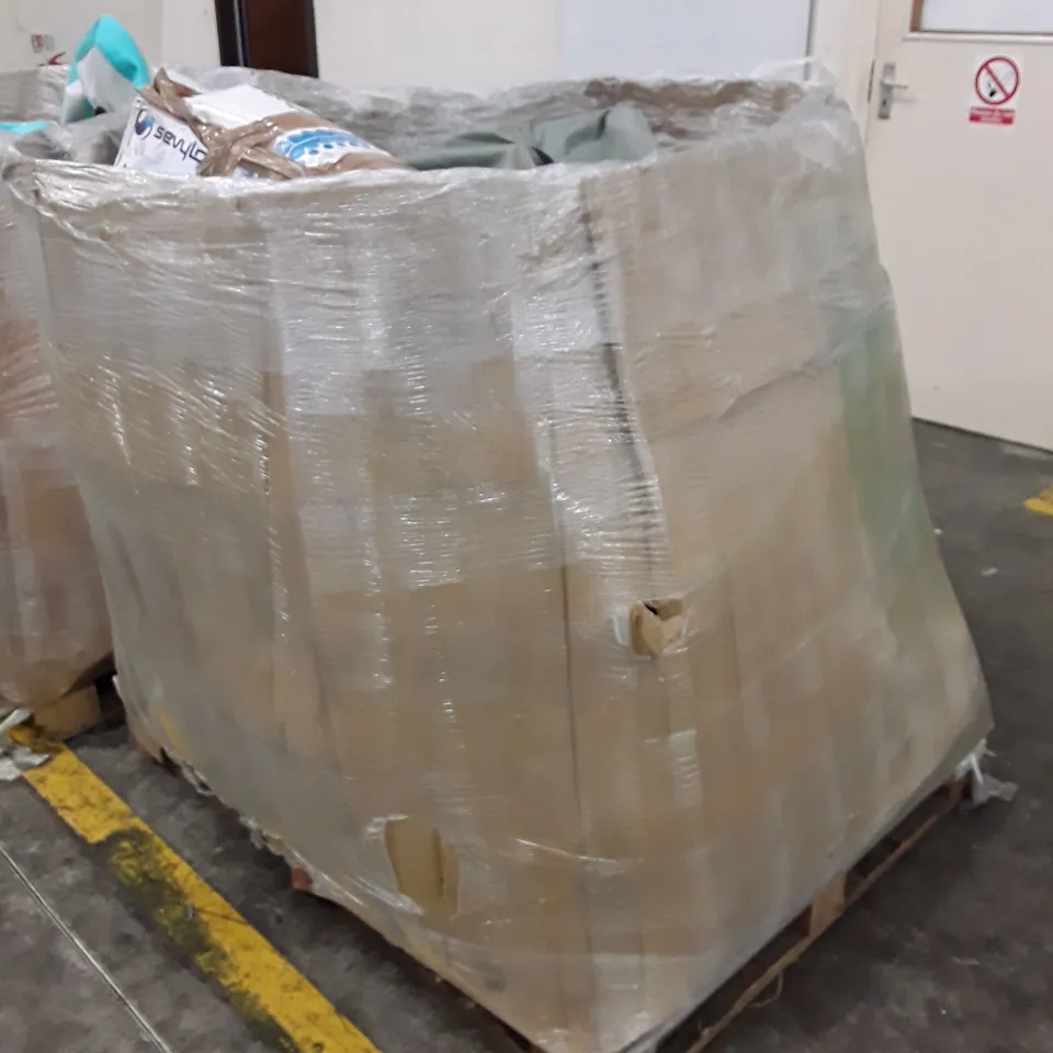 PALLET CONTAINING ASSORTED SEVYLOR INFLATABLE KAYAKS