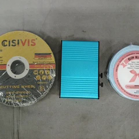 APPROXIMATELY 10 ASSORTED HOUSEHOLD ITEMS TO INCLUDE GIFT RIBBON, CUTTING WHEEL, ETC