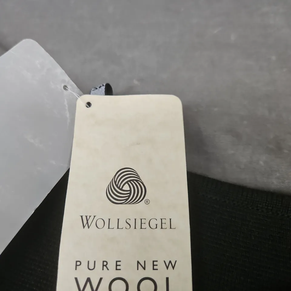 R. JUIST  PURE NEW WOOL PENCIL SKIRT, UK 16 (EU 42)