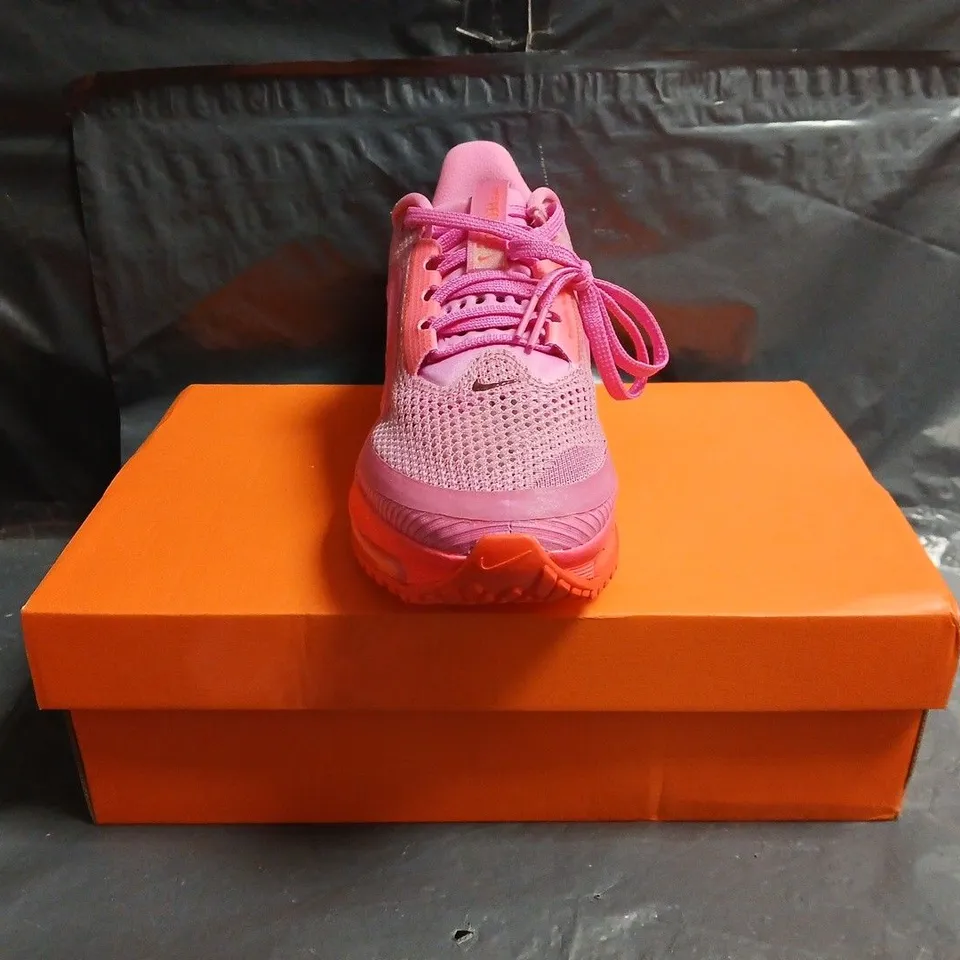 BOXED PAIR OF NIKE PEGASUS PREMIUM TRAINERS IN PINK SIZE UK 5.5