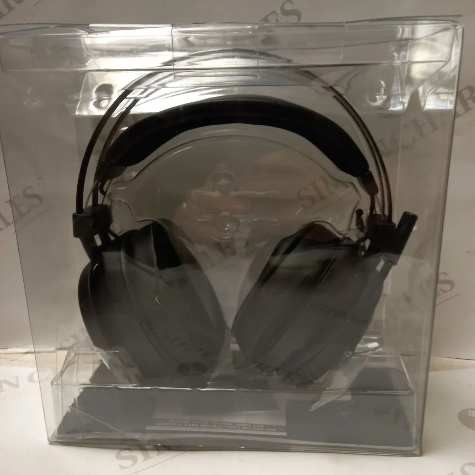 BOXED RAZER NARI ESSENTIAL WIRELESS GAMING HEADSET  RRP £199.99