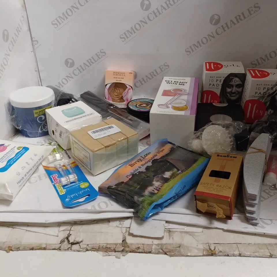 LOT OF APPROX 20 ASSORTED HEALTH AND BEAUTLY- HEY GIRLS, HIGHLIGHTER, RELIC WAX