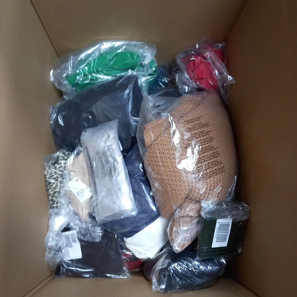 APPROXIMATELY 20 ASSORTED LADIES CLOTHING IN VARIES SIZES, COLOURS AND STYLES