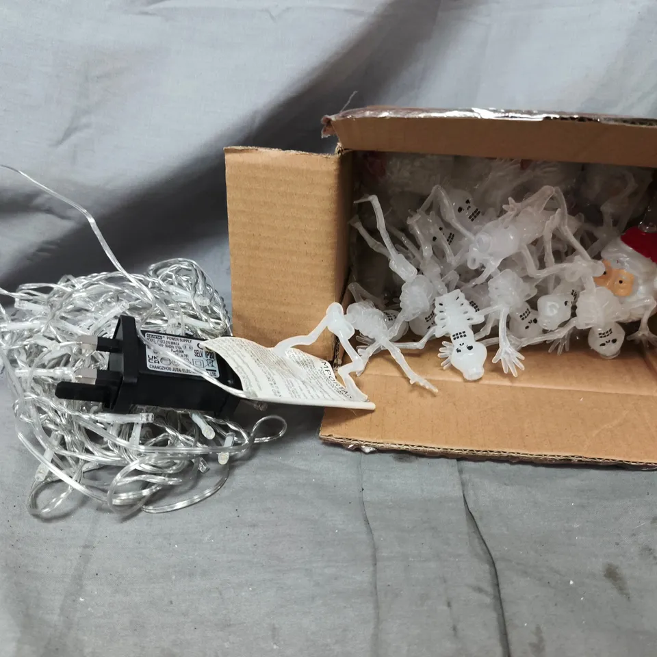 SKELETON AND SANTA WINDOW CURTAIN LIGHT 